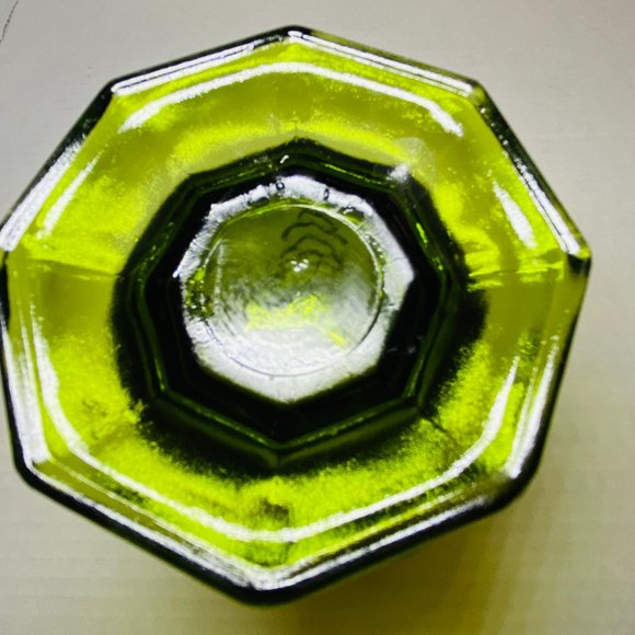 Anchor Hocking Vintage Green Glass Vase Embossed Grapes - Picture 6 of 9